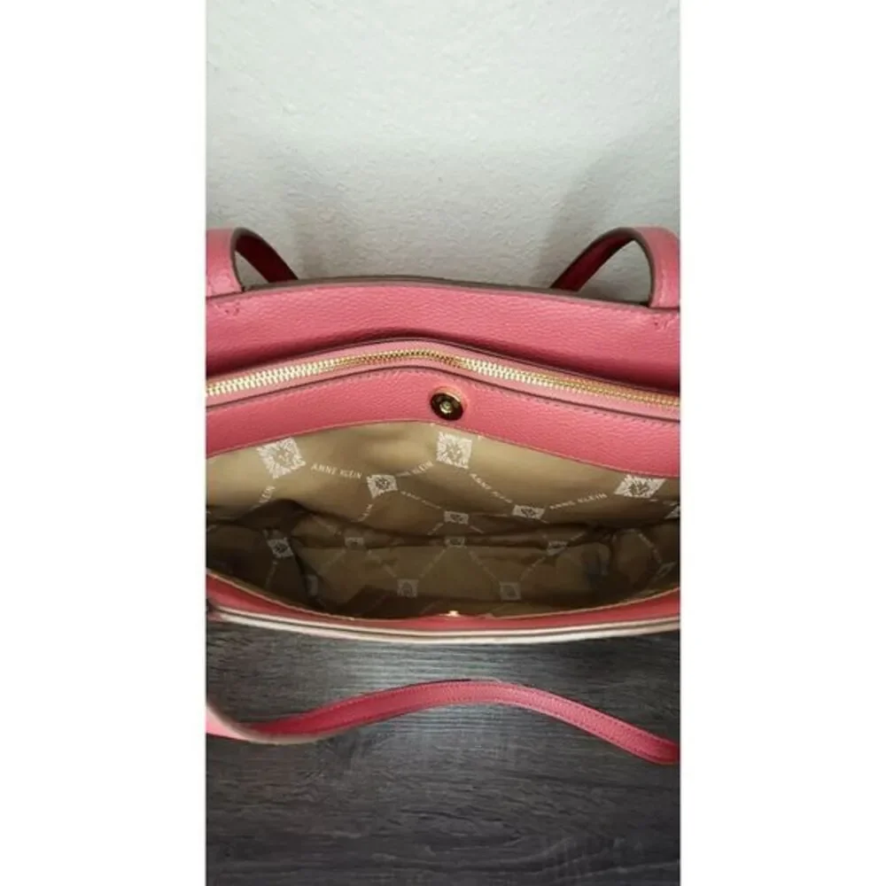 Anne‎ Klein Purse - Picture 5 of 6